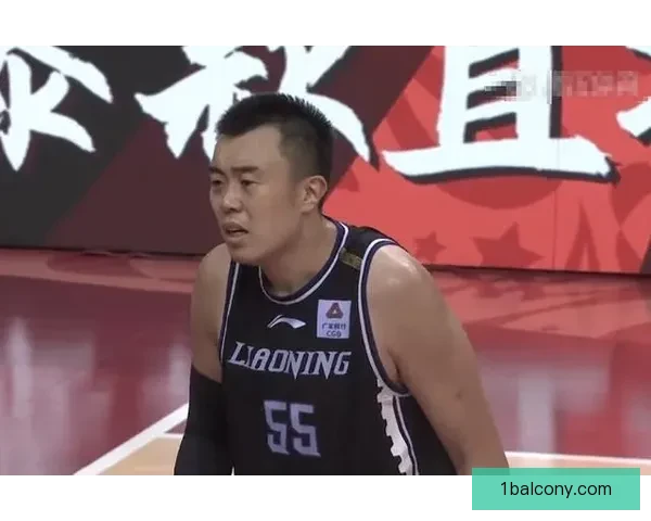 张雪振臂怒怼喷子 连续爆粗酒后发飙